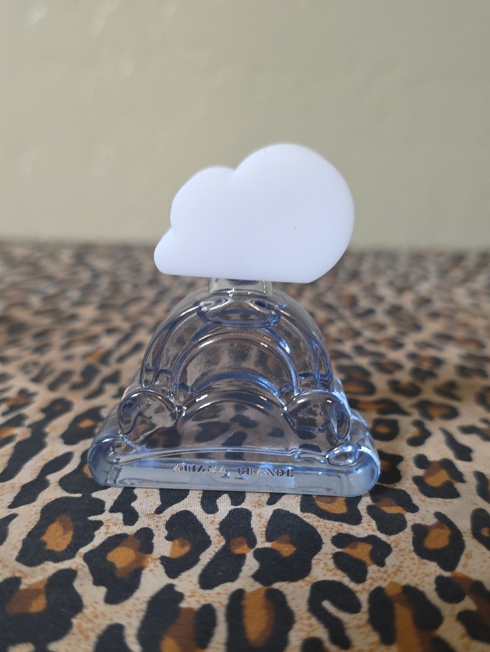 Ariana Grande Cloud Mini
